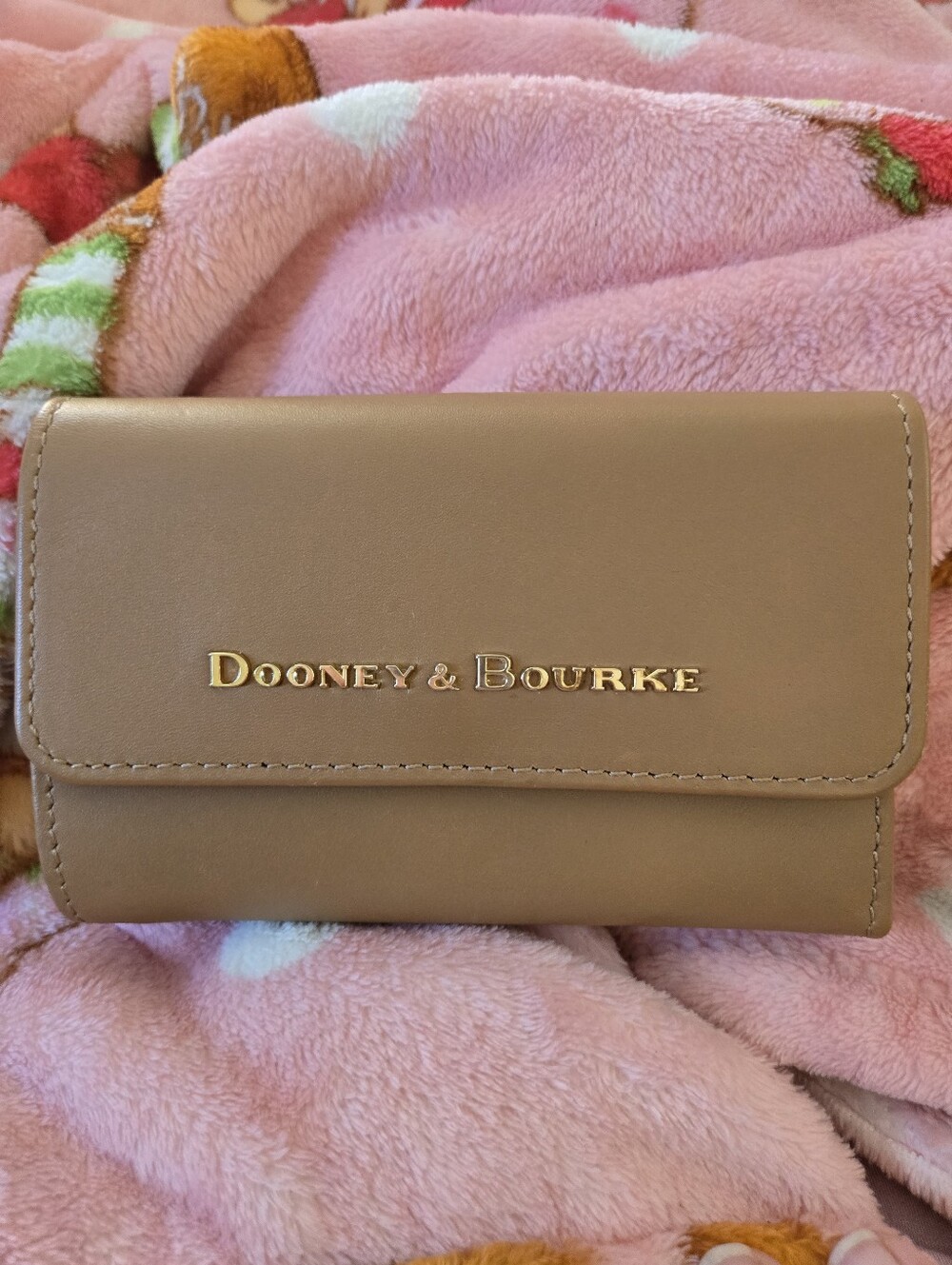 Dooney & Bourke Alto Premium Smooth Leather Flap Wallet - Tan/Cognac